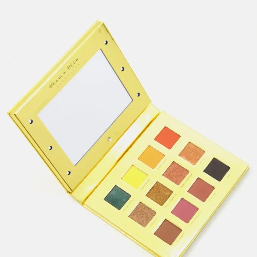 Mama Mia Cosmetics 12 Color Eyeshadow Palette w/ LED Light Up Mirror